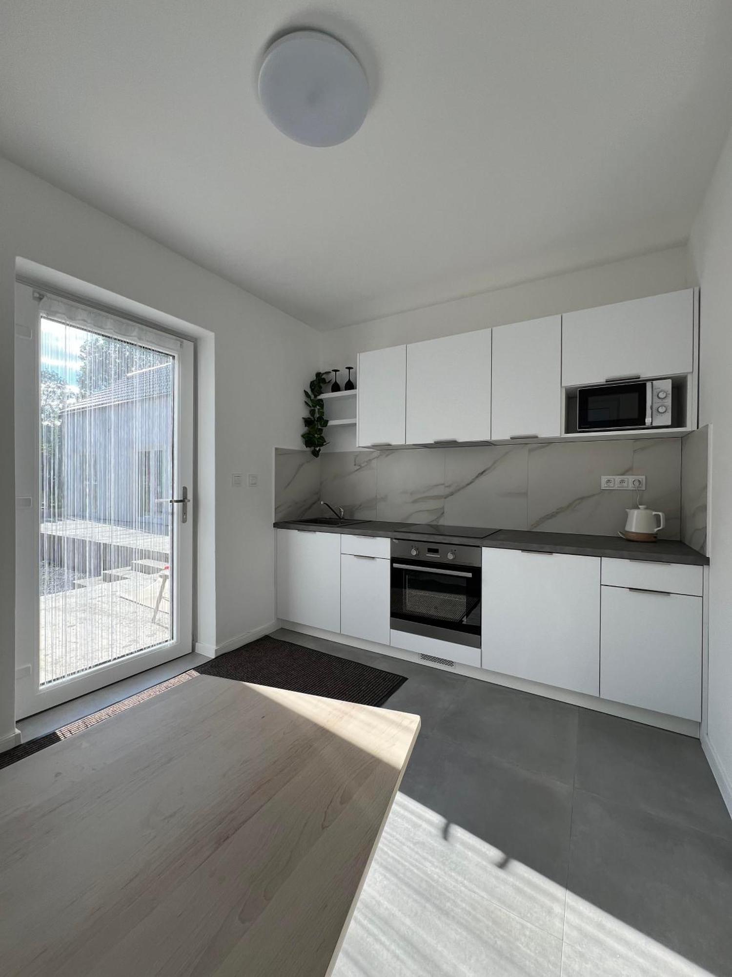 2 Moderne Apartmany 19 A 95 V Sukromi V Centre Mesta Турчянське Тепліце Екстер'єр фото