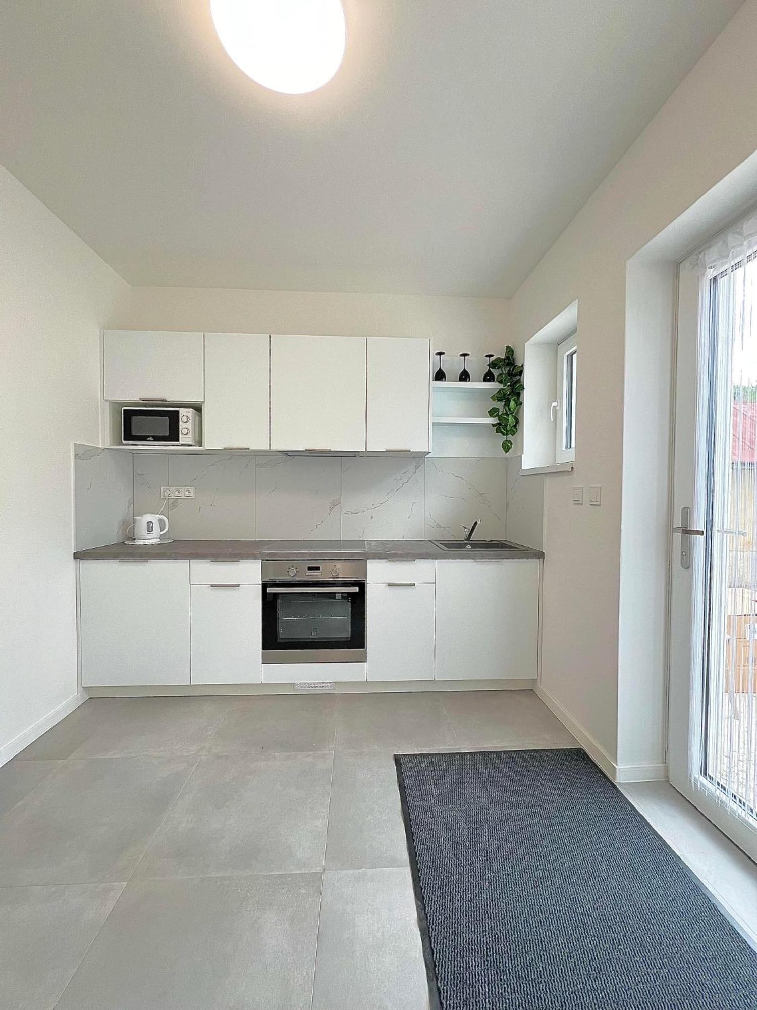 2 Moderne Apartmany 19 A 95 V Sukromi V Centre Mesta Турчянське Тепліце Екстер'єр фото